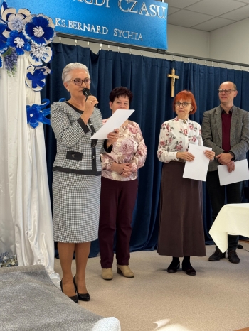 hdimg61effdf79b7cd8087e7de8b0f25004