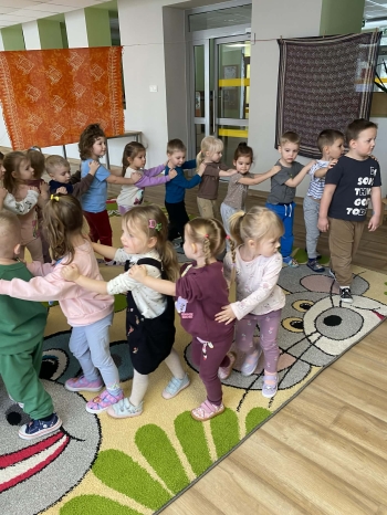 b64826f0-7d8f-45a0-a2c2-03a9d3e8417b