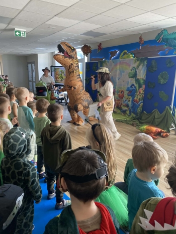 f2410dd4-3b34-4565-a638-40ea2550ffa4