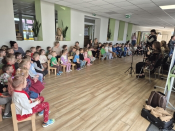 0e85075d-e9be-4cec-adf9-d8d9460c619c