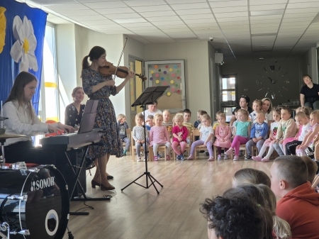 SPOTKANIE Z FILHARMONIKAMI W KWIETNIU