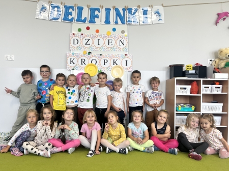 DZIEŃ KROPKI U ''DELFINKÓW''