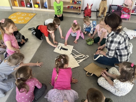 OGÓLNOPOLSKI PROJEKT EDUKACYJNY ''SZLACHETNIE I ZDROWO Z MAŁPKĄ IWONĄ''