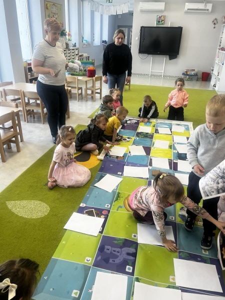 KWIETNIOWE KODOWANIE NA DYWANIE
