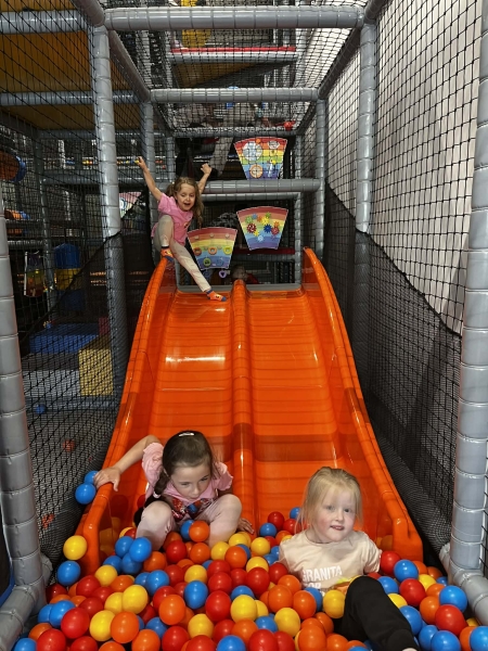 WYJAZD ''DELFINKÓW'' I ''KOLIBERKÓW'' DO XTREME KIDS W CHEŁMNIE