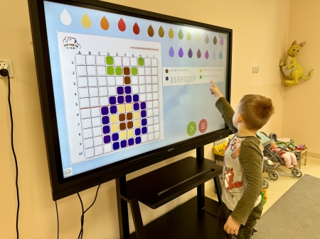 INNOWACJA PEDAGOGICZNA ''KODOWANIE NA DYWANIE'' U ''KANGURÓW''